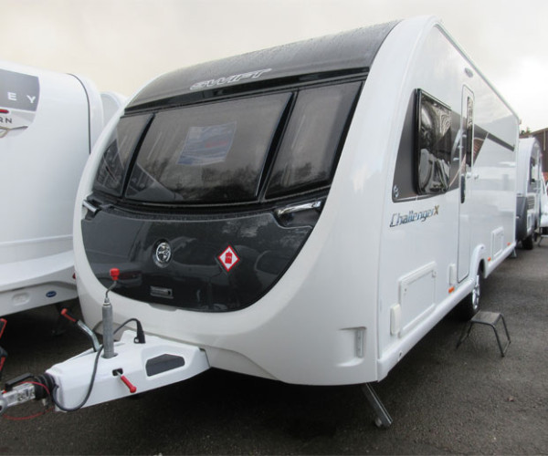 2022 Swift Challenger X 880